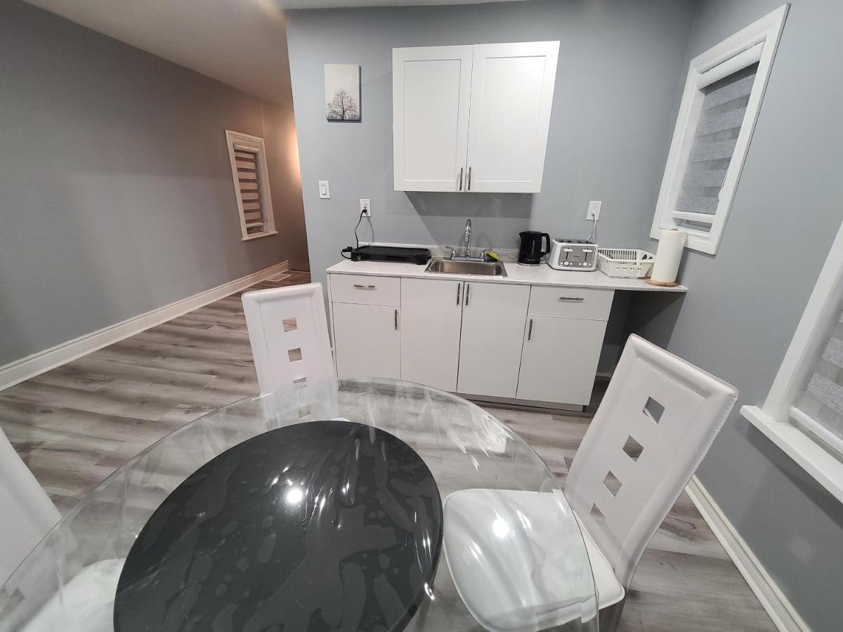 Downtown Ottawa Spacious Room Accommodation מראה חיצוני תמונה