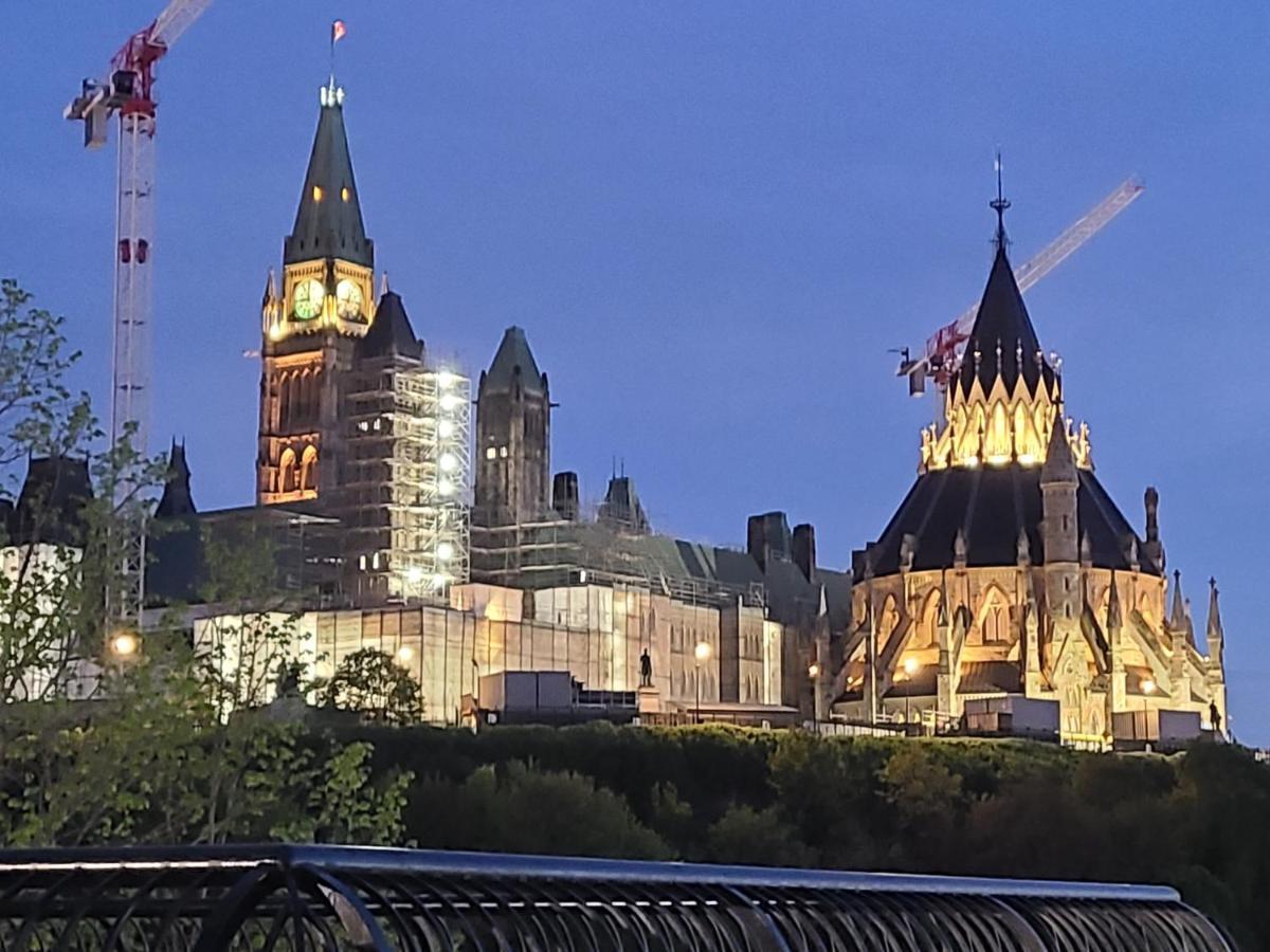 Downtown Ottawa Spacious Room Accommodation מראה חיצוני תמונה