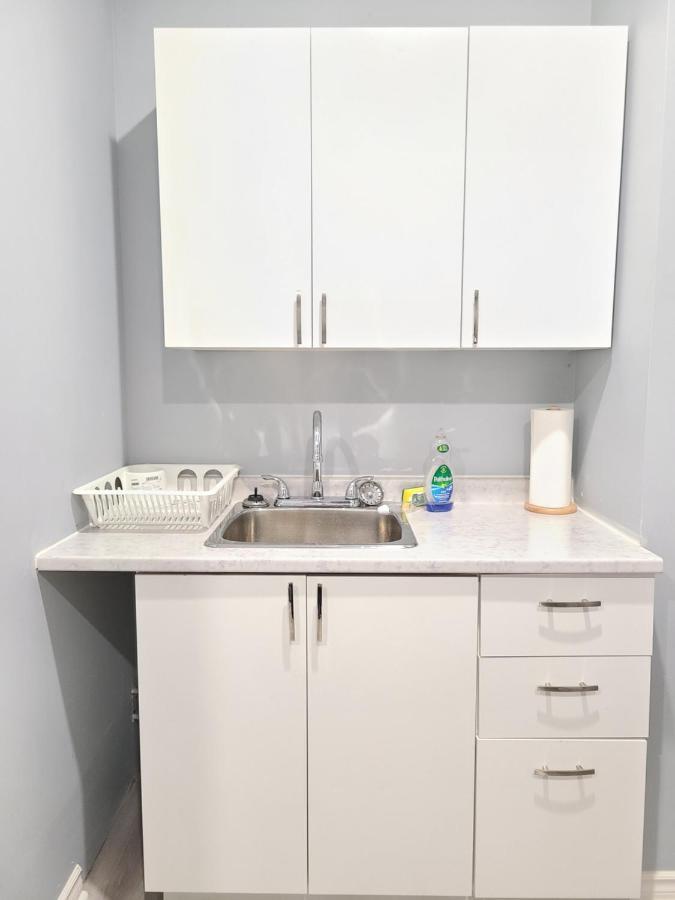 Downtown Ottawa Spacious Room Accommodation מראה חיצוני תמונה